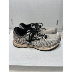 Brooks Revel 3 black white sneaker women size 9.5